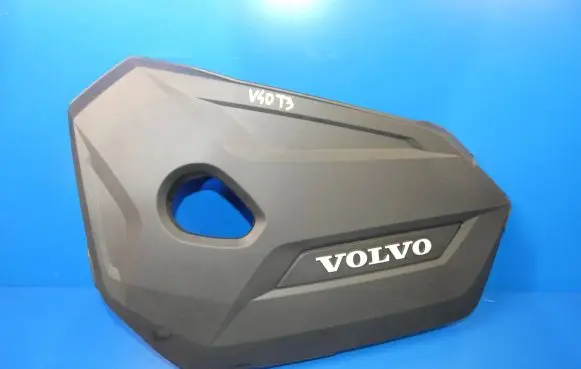 Volvo V40 Engine cover (trim)