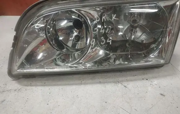 Volvo S40, V40 Headlight/headlamp 20A272B