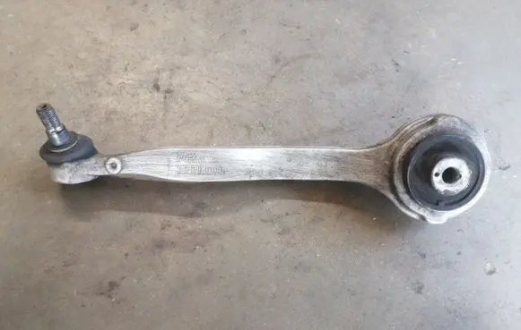 Mercedes-Benz C W204 Front control arm 2963303