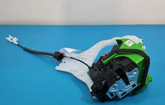 Hyundai Elantra VII Rear door lock 81420AA000 IMPRK1565983