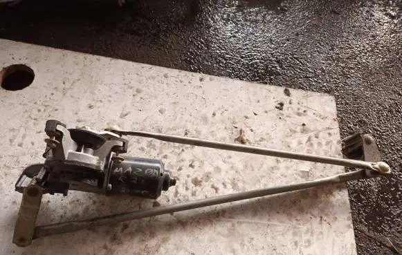 Mazda 626 Front wiper linkage 