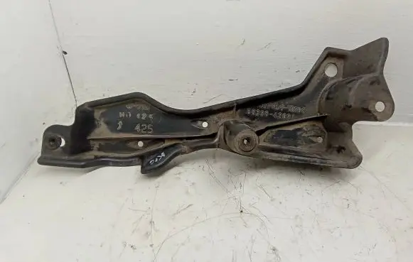 Toyota RAV 4 (XA30) Other under body part 5839842021