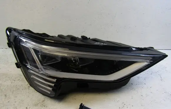 Audi e-tron Headlight/headlamp 4KE941040D