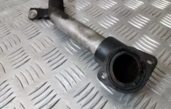 Renault Trafic II (X83) Engine coolant pipe/hose 8200590563