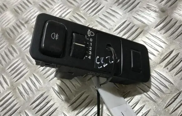Mitsubishi Carisma Fog light switch 10480478411 mr240907