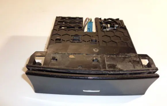 Mercedes-Benz ML W164 Ashtray (front) A1648100030
