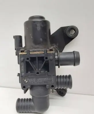 BMW X5 E70 Coolant heater control valve 6950257 1147412194