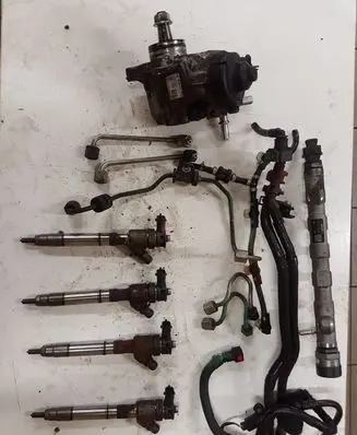 Hyundai Tucson TL Fuel injection system set 0445214323 0445110589 0445010596