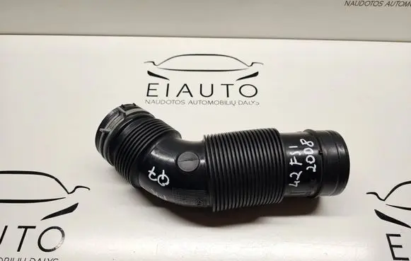 Audi Q7 4L Air intake duct part 7L8128684