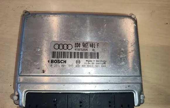 Audi A4 S4 B5 8D Engine control unit/module 8D0907401F 28RTE376 0281001945