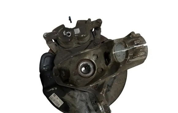 Front wheel hub