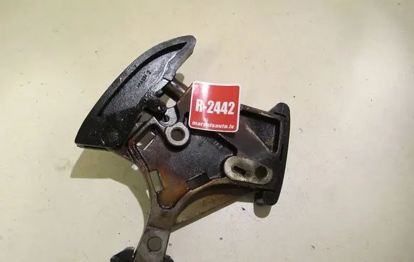 Volkswagen Golf V Timing belt/chain tensioner 06B115130A