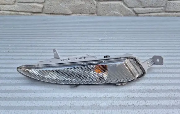 Opel Astra J Front indicator light 662588537 13367143