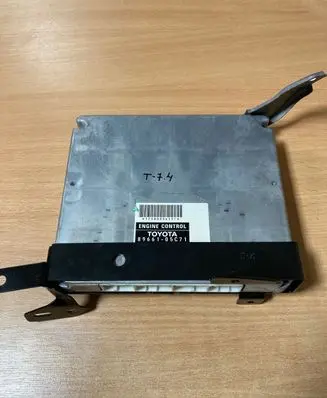 Toyota Avensis T250 Engine control unit/module 8966105C71 1758009411