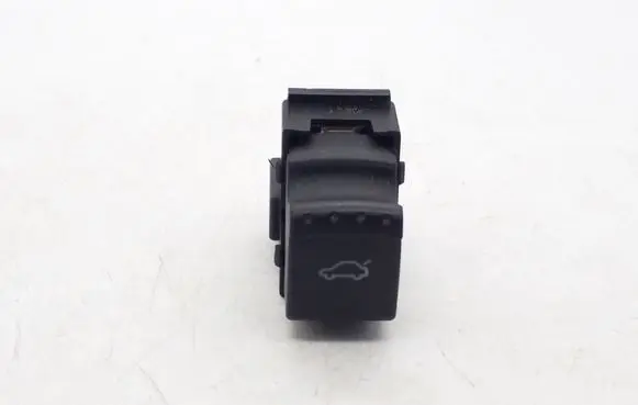Volkswagen PASSAT B5.5 Fuel tank opening switch 1J0959831A