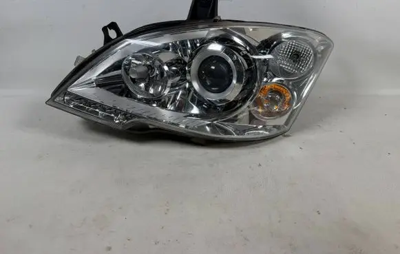 Mercedes-Benz Vito Viano W639 Headlight/headlamp A6398202861