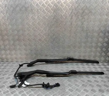 Mercedes-Benz GLE W167 Windshield/front glass wiper blade A1678204900 A1678205200