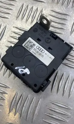 Audi A4 S4 B9 Voltage converter/converter module 8W0941824AN