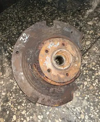 Mercedes-Benz ML W163 Rear wheel hub