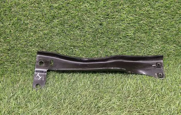 BMW 5 G30 G31 G38 Other engine bay part 7368480 5111736848005 10119013