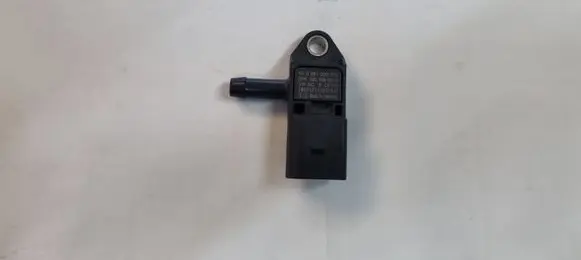 Volkswagen PASSAT B8 Exhaust gas pressure sensor 04L906051B