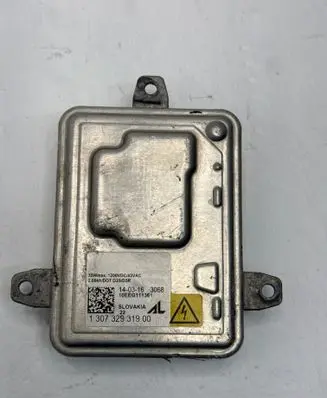 Cadillac CTS Headlight ballast module Xenon 130732931900 10EEG111361