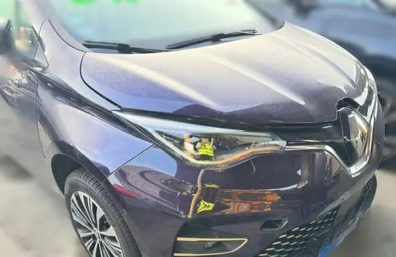 Renault Zoe Front piece kit 