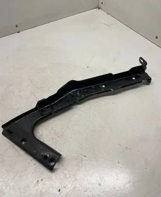 Audi A5 8T 8F Fender mounting bracket 8T0821135 8T0821135G