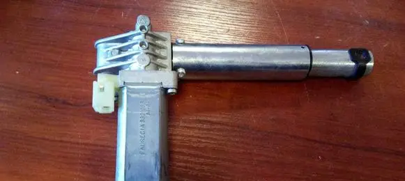 BMW 7 E65 E66 Seat adjustment motor 0390203231