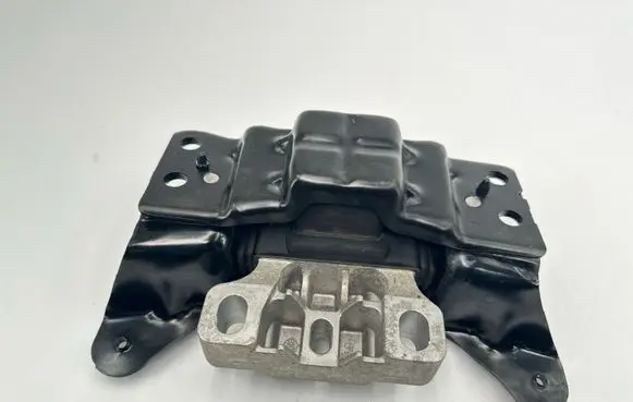Audi A3 8Y Engine mount bracket 5Q0199555BG