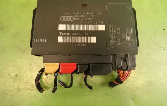 Audi A4 S4 B6 8E 8H Comfort/convenience module 8E0959433AH