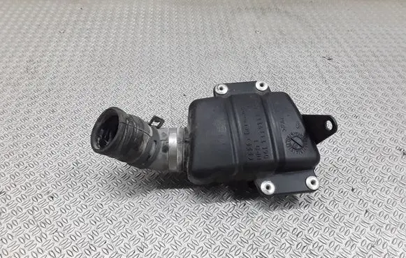 Audi A6 S6 C5 4B Breather/breather pipe/hose 06C133911B