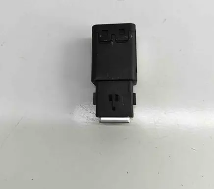 Peugeot 2008 II USB socket connector 98380610VV 98313506VV