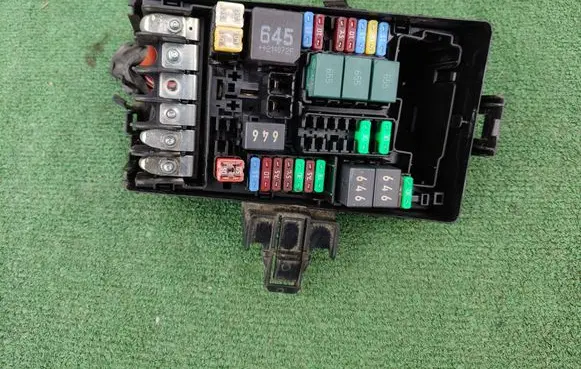 Volkswagen PASSAT B8 Fuse box set 5Q0907361G 5Q0937125G