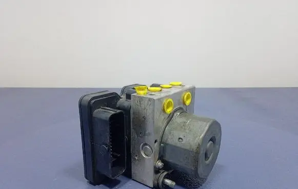 Seat Ibiza IV (6J,6P) ABS Pump 6R0907379BH
