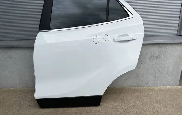 Opel Mokka X Rear door 