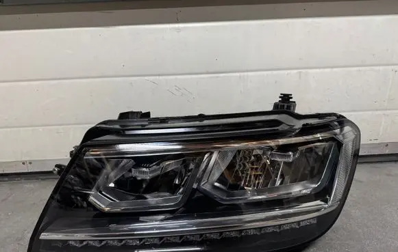 Volkswagen Tiguan Headlight/headlamp 5NB941035D 03011012312
