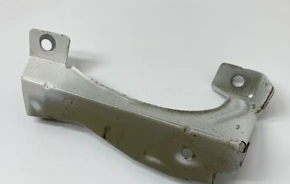 Citroen Jumpy Fender mounting bracket 00532600 05316G