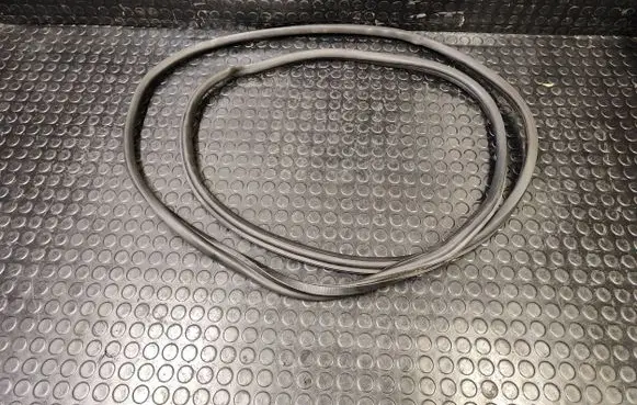Audi A8 S8 D4 4H Engine compartment rubber 4h0823731D