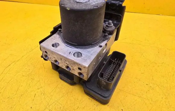 Mercedes-Benz Vito Viano W447 ABS Pump A4479008901