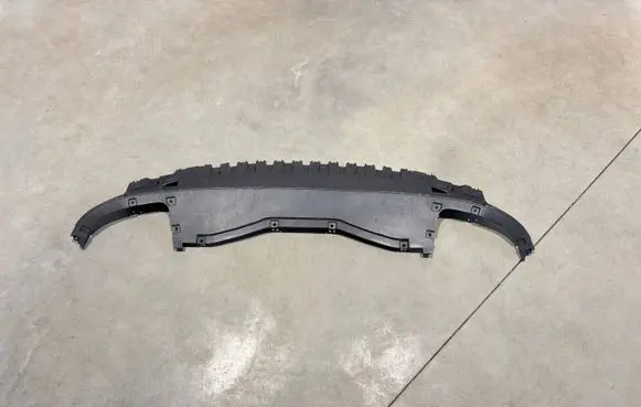Front bumper lip