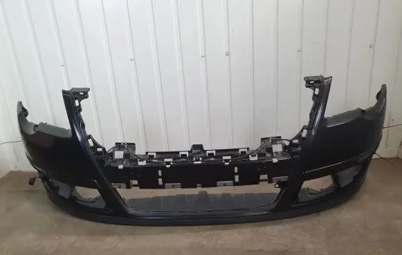 Volkswagen PASSAT B6 Front bumper 3C0807221