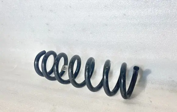 BMW 3 G20 G21 Rear coil spring 6890984