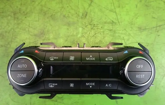 Infiniti Q30 Climate control unit A0919011101