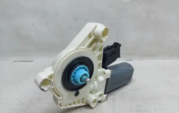 Mercedes-Benz A W169 Front door window regulator motor 996145101-KASACJ 996145101