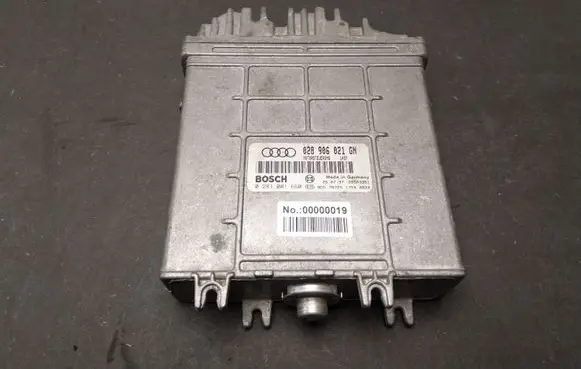 Audi A4 S4 B5 8D Engine control unit/module 028906021GN 0281001660