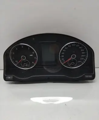 Volkswagen Golf Plus Speedometer (instrument cluster) 5M0920870A