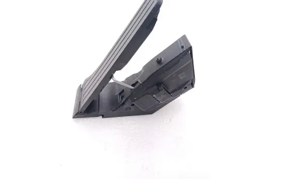 Mercedes-Benz GLC X253 C253 Accelerator throttle pedal A2533000104 161217 ZGS003Q4