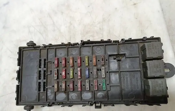 Mercedes-Benz Vario Fuse module 0005439615 0928400269