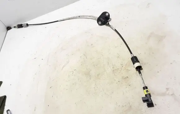 Volvo S60 Gear shift cable linkage 31367924